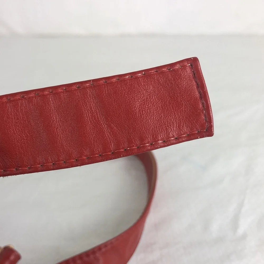 Alexis Kirk Red Leather Gold Tone Buckle Belt - Picture 7 of 9